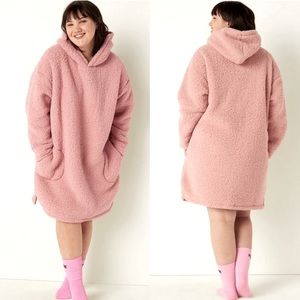 PINK pullover Sherpa blanket
